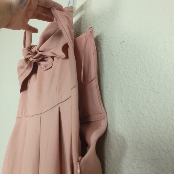 Gianni Bini sleeveless low-cut jumpsuit size M bow design front pockets on the s - Picture 11 of 16